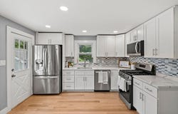 17 Maple St, Westford, MA 01886