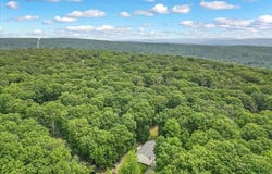 2236 Eagle Path, Bushkill, PA 18324