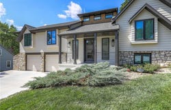2105 SW Brookshire Drive, Blue Springs, MO 64015