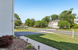 861 LONGWOOD Drive, VINELAND, NJ 08361