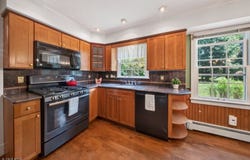 54 Blossom Hill Rd, Clinton Twp., NJ 08833-4359