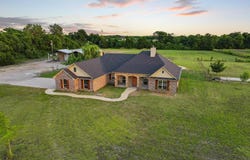 460 County Road 4421, Trenton, TX 75490