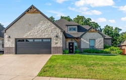 184 Lakeview Circle, Pilot Point, TX 76258