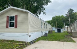114 W 13th St, Coal Valley, IL 61240