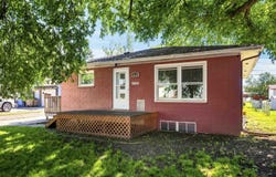 1515 1st St, Minot, ND 58701