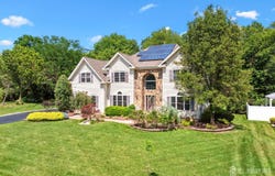 2 Treetops Drive, Monroe, NJ 08831