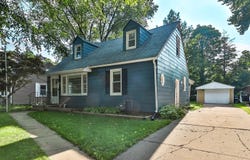 922 Luther, ROCKFORD, IL 61107
