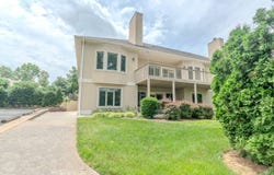 510 Tanasi Lagoon Dr, Loudon, TN 37774
