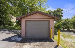 310 E 3rd Street, Grove, OK 74344