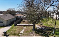 740 V E Washington Street, Lake Charles, LA 70601