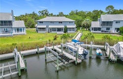 11122 W Cove Harbor Drive, Crystal River, FL 34428