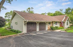 12828 Menominee, ROSCOE, IL 61073