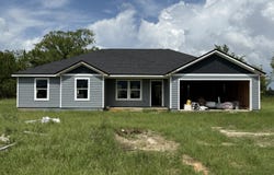 19298 Cressie Lane, Altha, FL 32421