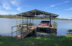 350 Round Mountain Lane, London, AR 72847
