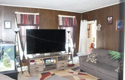 32 Milton Avenue, Amsterdam, NY 12010