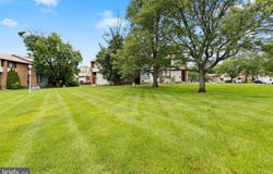 372 IRVINGTON PLACE, EAST WINDSOR, NJ 08520