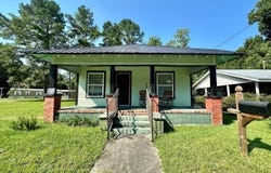 318 Glass Street, Waycross, GA 31503
