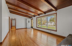 72 Pollys Lane, Montville, CT 06382