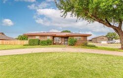 421 N Otis Avenue, Elk City, OK 73644