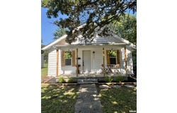 527 S Rotan Street, Salem, IL 62881