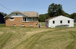 4598 Maple Grove Road SE, Uhrichsville, OH 44683