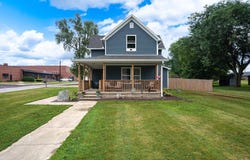 702 E Walnut Street, Chalmers, IN 47929