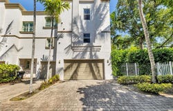 705 SW 4th Ave, Fort Lauderdale, FL 33315