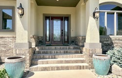 689 Nicholas Ct, Huron, SD 57350