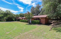 1203 E Apache Trail, Granbury, TX 76048