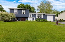 4229 Hunting Creek Drive, Clay, NY 13041