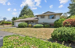 927 SE SWEETBRIAR LN, Troutdale, OR 97060