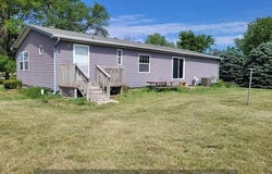 608 1st St, Glenvil, NE 68941