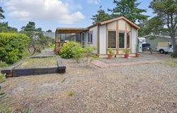 1629 Siano Loop, Florence, OR 97439