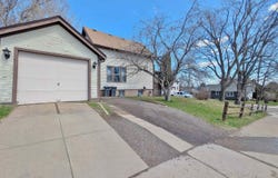 1103 E 10th St, Duluth, MN 55805