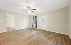 213 N Holly Avenue, Sherman, TX 75092