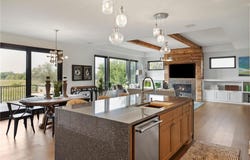 305 Old Wildwood Road, Mahtomedi, MN 55115