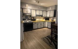 21 1st St, California, PA 15419