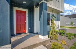 130 E Spirea Ln, Hayden, ID 83835