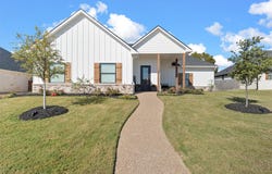 905 Day Star Drive, Hewitt, TX 76643