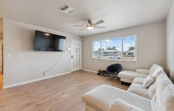 8620 La Vaca Way, Hanford, CA 93230