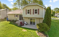 650 BUTTERFIELD Drive, Algonquin, IL 60102