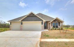 7609 Three Woods Lane, Yukon, OK 73099