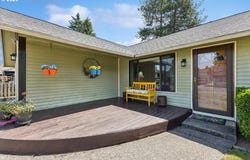 600 NE 22ND St, Gresham, OR 97030