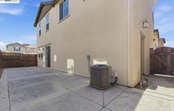 2134 Daimler St, Lathrop, CA 95330