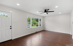 840 La Crosse Drive, Florissant, MO 63031