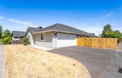 206 SE Grandview Avenue, Grants Pass, OR 97527