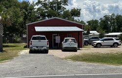 1503 SE Rives Ave, Steinhatchee, FL 32359