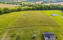 1524 Lawrenceburg Rd, Bloomfield, KY 40008