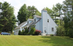 3 Boothby Lane, Farmingdale, ME 04344