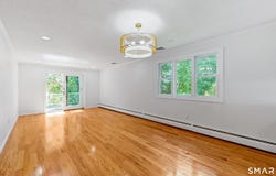 19 Sunny Brook Drive, Newington, CT 06111